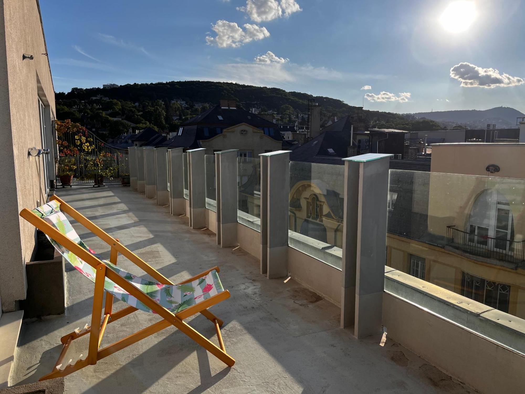 Luxury Penthouse With Giga Terrace In Buda Center Lejlighed