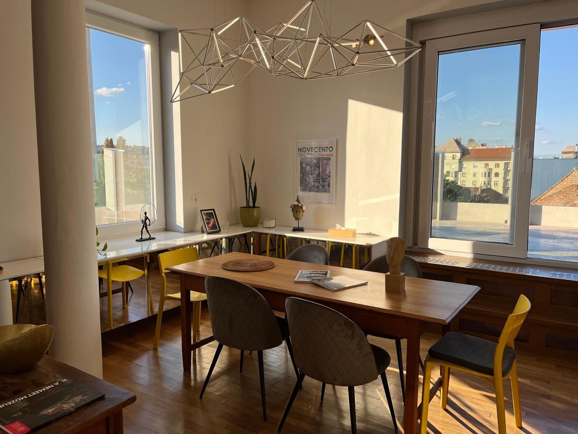 Lejlighed Luxury Penthouse With Giga Terrace In Buda Center *